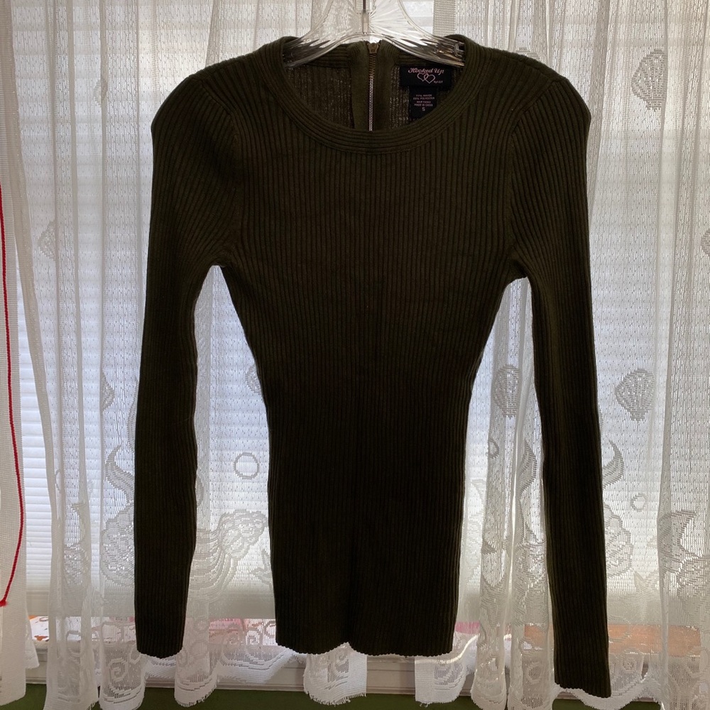 Green Ribbed Sweater - Picture 1 of 3